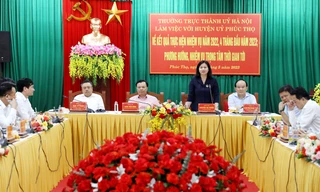 Các đại biểu thảo luận tại hội nghị