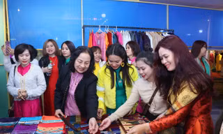Hai làng nghề nổi tiếng Hà Nội gia nhập Mạng lưới thủ công sáng tạo Thế giới