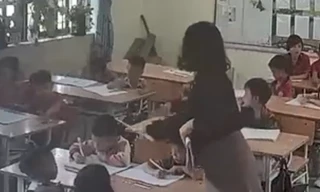 Cô giáo H. có hành vi dùng thước gõ nhiều lần vào đầu trẻ 