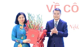 Bà Nguyễn Thị Tuyến và ông Nguyễn Quang Đức thôi làm nhiệm vụ đại biểu HĐND TP. Hà Nội khóa XVI