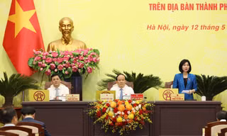 Thường trực HĐND TP. Hà Nội điều hành phiên chất vấn