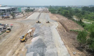 Hà Nội đẩy mạnh dự án giao thông theo cơ chế 'làn xanh'