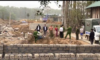 Công an làm việc với người dọa 'xử' người nhà cán bộ xã ở Hà Nội