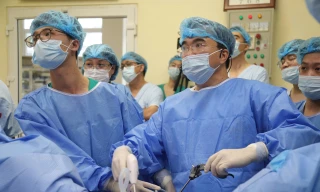 Phẫu thuật không sẹo, hướng đi mới trong điều trị ung thư phụ khoa