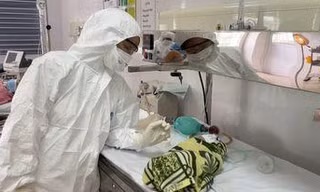 Sản phụ mắc COVID-19 thứ 4 sinh con