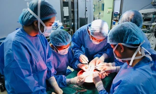 Từ mất mát đến hồi sinh: Hành trình 50 giờ kì diệu của những thầy thuốc quân y