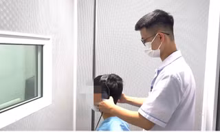 Tắm đêm thường xuyên, nam thanh niên suýt mất thính lực vĩnh viễn