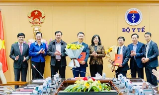 Bộ trưởng Bộ Y tế bổ nhiệm nhiều lãnh đạo cục, đơn vị quan trọng