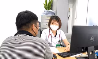 Phát hiện sán dây dài hơn 3 mét trong ruột sau một năm đau bụng âm ỉ