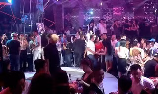 Bộ Y tế đề nghị cân nhắc, bổ sung quy định mở lại karaoke, vũ trường
