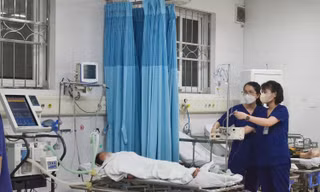 Quảng Ninh mất điện diện rộng, 6 người ngộ độc khí CO, 2 ca nguy kịch