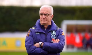 HLV Dorival Junior.