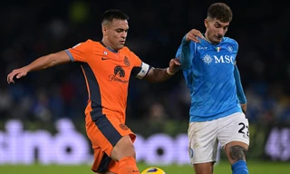 Lautaro Martinez và Di Lorenzo.