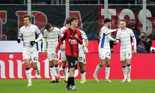  Koopmeiners (Số 7) tỏa sáng đưa Atalanta vào bán kết.