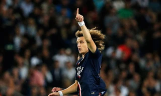 Luiz là cầu thủ đầu tiên chọc thủng lưới Barca mùa này. Ảnh: Sbnation