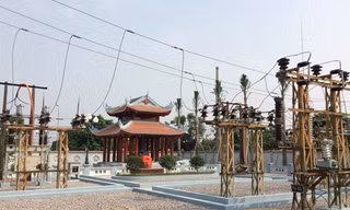 Nhà bia di tích quốc gia trên địa điểm bi tráng một thời. Ảnh: Trần Viết Tường
