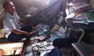 Ông Tiến trong “ổ chuột” trên gác