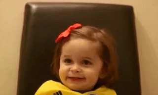 Clip bé 2 tuổi chúc sinh nhật bố gây sốt cư dân mạng