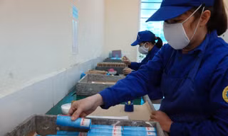 Các sản phẩm pháo hoa đã hoàn thiện đưa đi bảo quản.