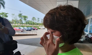 Nữ điều dưỡng mắc COVID-19 xúc động kể lại thời gian chữa trị, được các đồng nghiệp chăm sóc