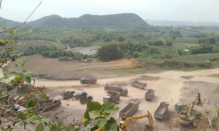 Đại công trường đã hết phép trên đồi Ba Mào thuộc địa bàn xã Quang Sơn (thành phố Tam Điệp, Ninh Bình).