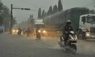 Cần Thơ: Nhiều tuyến đường ngập nặng sau mưa