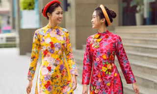 Áo dài đón xuân của Hoa hậu Mỹ Linh, Á hậu Thanh Tú