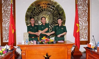 Phó Đô đốc Hải quân nhận nhiệm vụ Chính ủy Quân khu 7