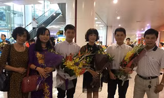 Hai chàng trai chuyên Lý của trường Phan đoạt huy chương tại Olympic Vật lý quốc tế 2017 đã xác nhận vào ĐH Bách khoa Hà Nội. 