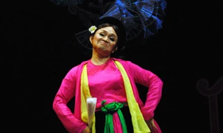 Những lần giả gái ‘bá đạo’ của nghệ sĩ Xuân Hinh 