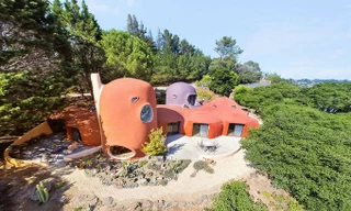 Choáng với ngôi nhà như đồ chơi có giá 60 tỷ đồng