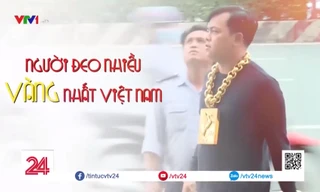 Phúc XO vừa bị tạm giữ từng lên sóng VTV vì đeo 13kg vàng