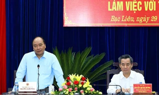 Thủ tướng Nguyễn Xuân Phúc phát biểu chỉ đạo tại buổi làm việc. (Ảnh: Thống Nhất/TTXVN)