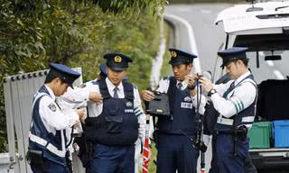 Hơn 6.000 cảnh sát Nhật Bản được huy động để truy bắt một phạm nhân 27 tuổi vượt ngục. Ảnh: Mainichi Shimbun.