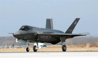Máy bay F-35 của Mỹ do tập đoàn Lockheed Martin sản xuất trong một chuyến bay thử nghiệm tại Fort Worth, bang Texas. (Ảnh: AFP/TTXVN)