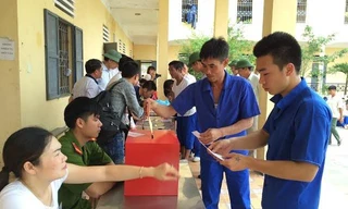 Các học viên cai nghiện thực hiện quyền và nghĩa vụ của cử tri.