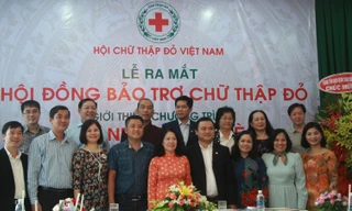 Thành viên Hội đồng bảo trợ Chữ thập đỏ ra mắt.