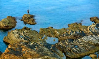 Vẻ đẹp mê hồn của bãi đá Móng Rồng - Cô Tô