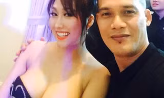 Phi Thanh Vân lại hở bạo khoe vòng một quá đà