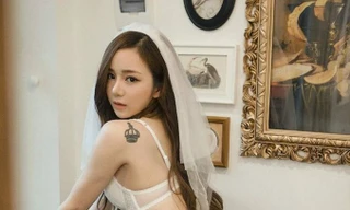 ‘Hot girl ngủ gật’ tung ảnh cực sexy cổ vũ ĐT Việt Nam