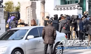 Khán giả quây kín nơi thành hôn của Bi Rain và Kim Tae Hee