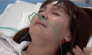 Vân đau đớn biết được lý do vì sao cô lỡ mang thai.