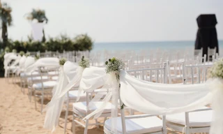 Cận cảnh không gian tiệc cưới 10 tỷ đồng trên bãi biển của Đông Nhi- Ông Cao Thắng