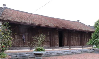 Cận cảnh những nhà gỗ cổ đẹp nhất Việt Nam