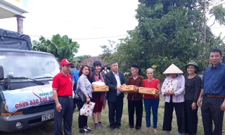 Hỗ trợ 1.200 suất quà cho người dân vùng lũ