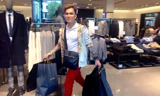 Lâm Chấn Huy ‘nghiện’ mua sắm tại Anh