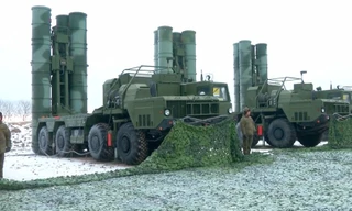 Xem ‘rồng lửa’ S-400 Nga trực chiến gần Triều Tiên