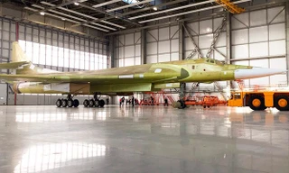‘Thiên Nga trắng’ Tu-160M2 chính thức lộ diện