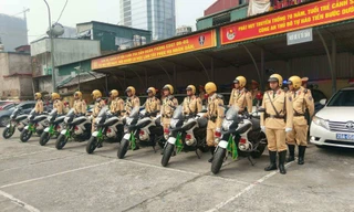 Dàn xe đặc chủng của công an Hà Nội dẫn đoàn Tổng thống Trump