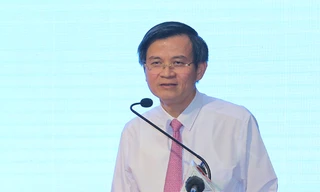 Lãnh đạo ba tỉnh và chuyên gia hội bàn phát triển Ninh Bình sau sáp nhập